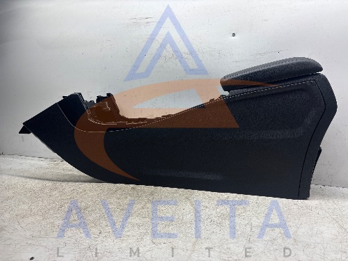 Mercedes B Class W246 1.6 Petrol 13-18 Centre Console Arm Rest