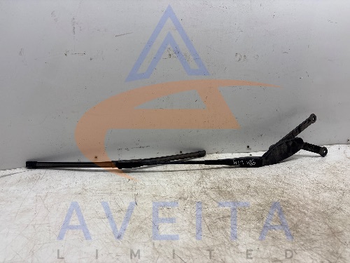 Mercedes C-Class S205 14-21 Front Wiper Arm Right Side