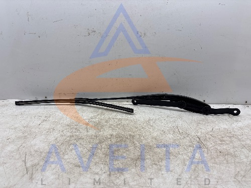 Mercedes C-Class S205 14-21 Front Wiper Arm Right Side