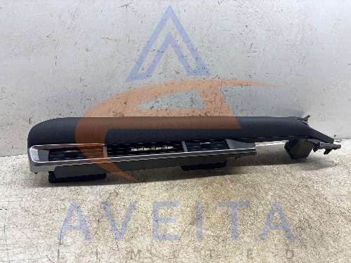 MAZDA CX-30 MK1 2023 SE-L LUX Centre Dash Vents & Surround