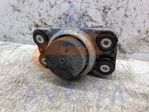 Range Rover Sport 2018 L494 3.0 306DT Engine Mount Right Side