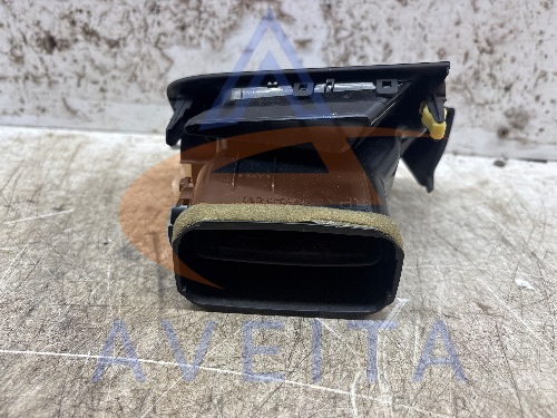 Toyota Verso 2018 MK2 FL Dash Air Vent Left Side