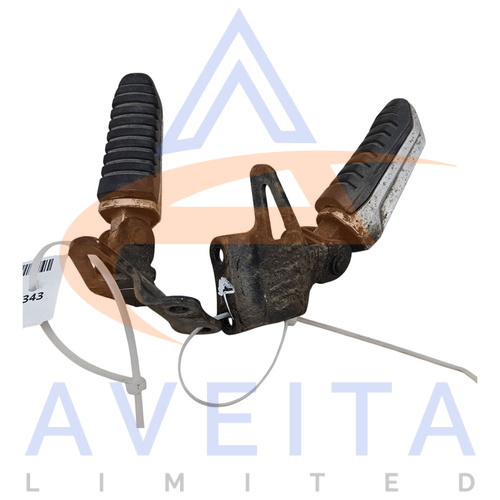 SUZUKI VZR 1800 2007 Rear Foot Pegs