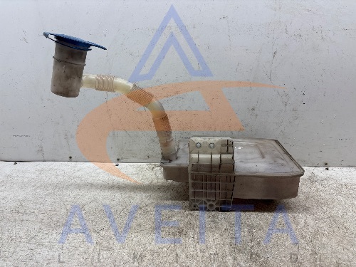 VW Golf 2011 MK6 Windscreen Washer Bottle With Motor