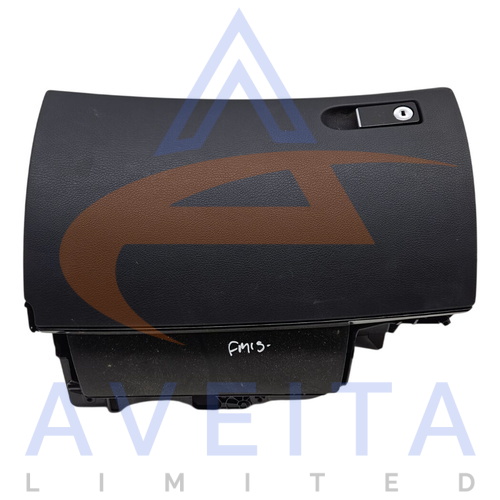 MERCEDES C-CLASS C250 11-15 C204 Glove Box