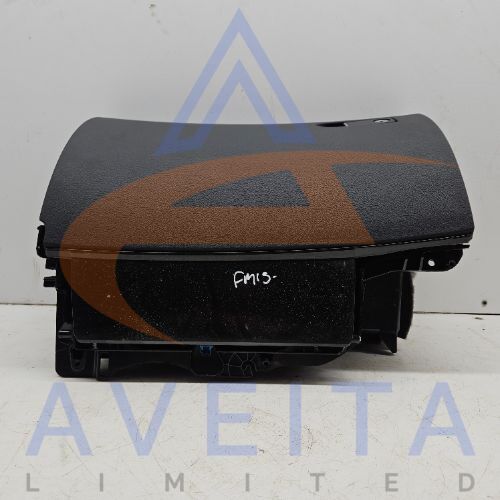 MERCEDES C-CLASS C250 11-15 C204 Glove Box