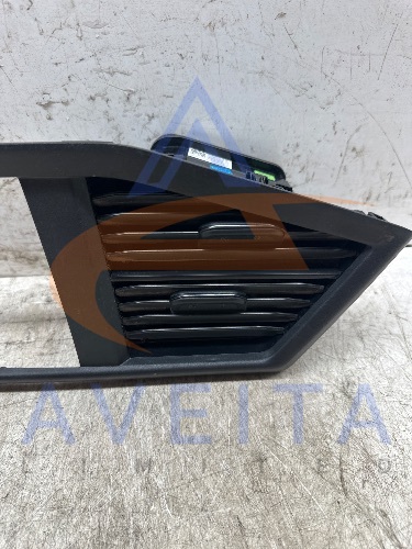 VW TRANSPORTER 18-24 T6.1 Centre Dash Vents & Surround